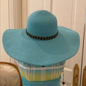 Women’s aqua sun hat with braided band. New.